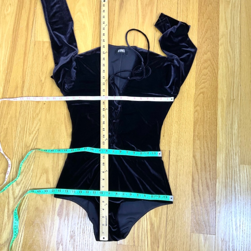 Reformation Velvet Bodysuit Lace Up Front Brown Avalon (M) - Picture 4 of 4